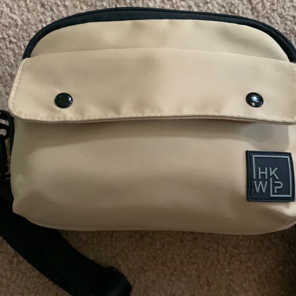 Crossbody bag - Picture 1 of 8